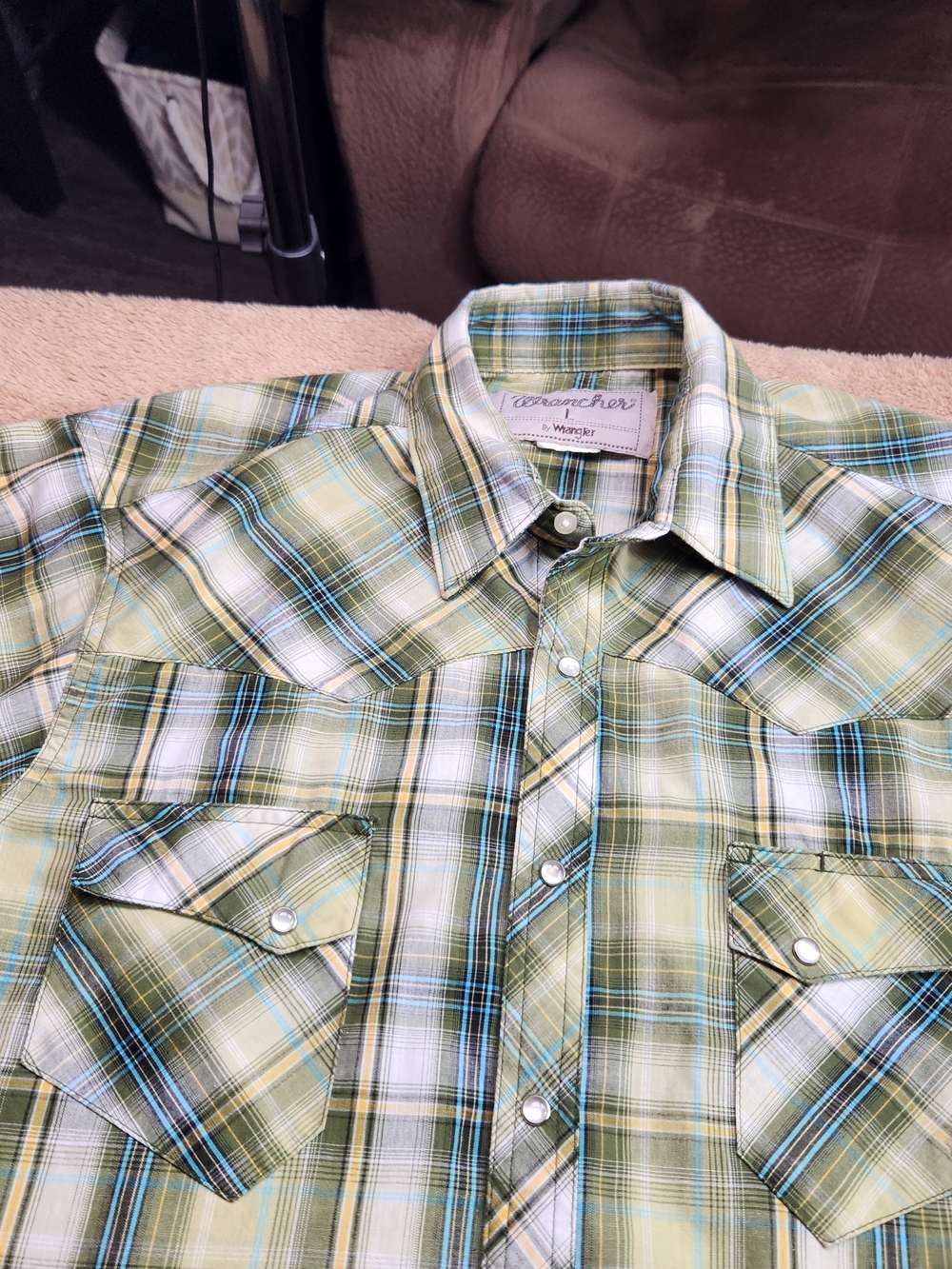 Wrangler Green Plaid Western Button-Down Shirt In A Size L